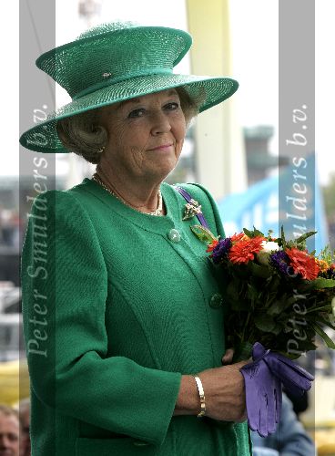 Amsterdam 20 augustus 2005
Koningin Beatrix doopt Beatrix catemaran voor het prinses Beatrix fonds op Sail 2005