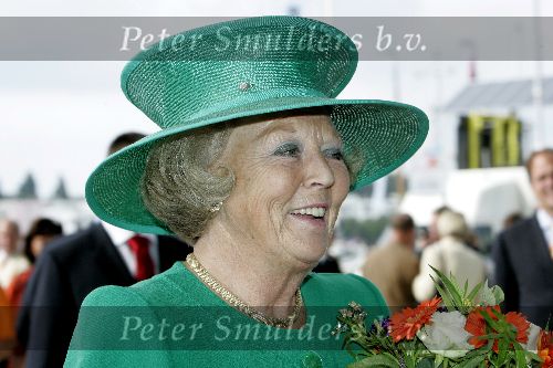 Amsterdam 20 augustus 2005
Koningin Beatrix doopt Beatrix catemaran voor het prinses Beatrix fonds op Sail 2005