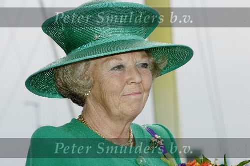 Amsterdam 20 augustus 2005
Koningin Beatrix doopt Beatrix catemaran voor het prinses Beatrix fonds op Sail 2005