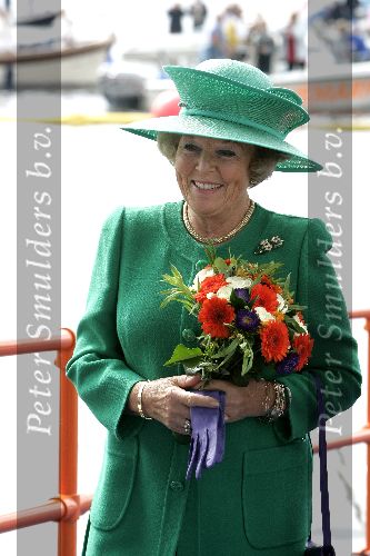 Amsterdam 20 augustus 2005
Koningin Beatrix doopt Beatrix catemaran voor het prinses Beatrix fonds op Sail 2005