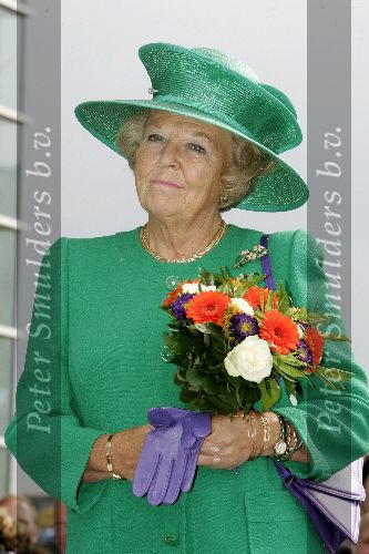Amsterdam 20 augustus 2005
Koningin Beatrix doopt Beatrix catemaran voor het prinses Beatrix fonds op Sail 2005