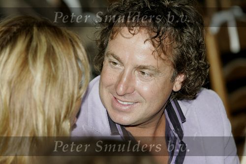 Vreeland 13 augustus 2005
Trouwen John Ewbank en Vivian Reys in kerk in Vreeland.
Marco Borsato