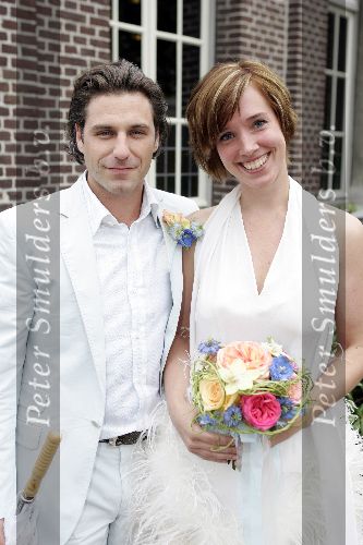 Aarle Rixtel 20 augustus 2005
Trouwen Nienke Romer met Frederik Brom.
kussend