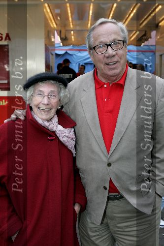 Amsterdam 9 augustus 2005
Premiere Circus Renz in Amsterdam.
Piet Romer met zijn vouw