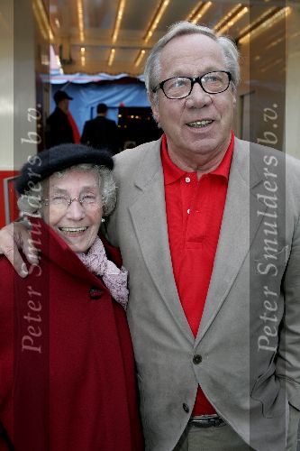 Amsterdam 9 augustus 2005
Premiere Circus Renz in Amsterdam.
Piet Romer met zijn vouw