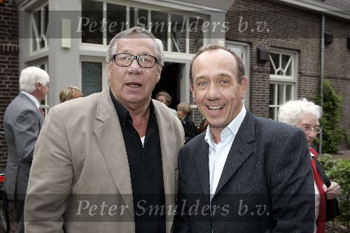 Aarle Rixtel 20 augustus 2005
Trouwen Nienke Romer met Frederik Brom.
Paul Romer zijn vader Piet Romer