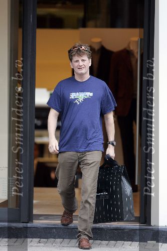 Amsterdam 14 augustus 2005
Prins Pieter Christiaan haalt zijn trouwpak op bij Zegna in de pc hooftstraat.