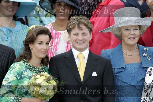 Apeldoorn 25 augustus 2005
Trouwen Prins Pieter Christiaan en Anita v Eijk.
bruidspaar en Koningin Beatrix