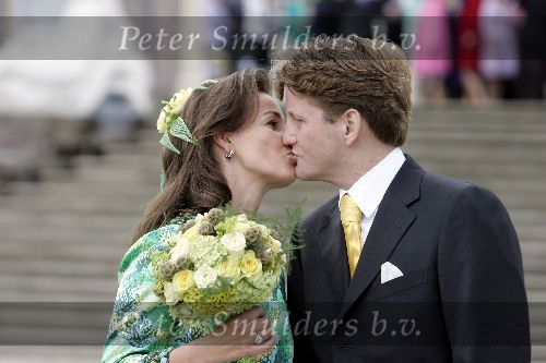 Apeldoorn 25 augustus 2005
Trouwen Prins Pieter Christiaan en Anita v Eijk.
bruidspaar kussend