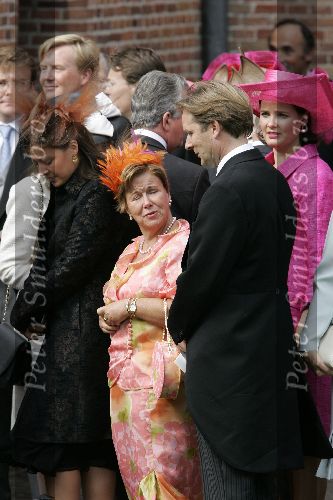 Noordwijk 27 augustus 2005
Trouwen Prins Pieter Christiaan en Anita v Eijk.
Prinses Cristina met dochter Prinses Juliana