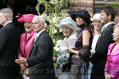 Noordwijk 27 augustus 2005
Trouwen Prins Pieter Christiaan en Anita v Eijk.
Prinses Margriet met vader en moeder van Anita