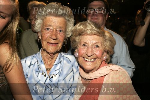 Amsterdam 30 augustus 2005
Presentatie dvd Johnny Jordaan.
Vrouw Johnny Jordaan Tottie  en Ria Alberti