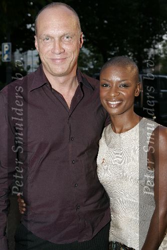 Amsterdam 31 augustus 2005
Presentatie Glamour en Lady card in Amstel hotel.
Sylvana Simons met man