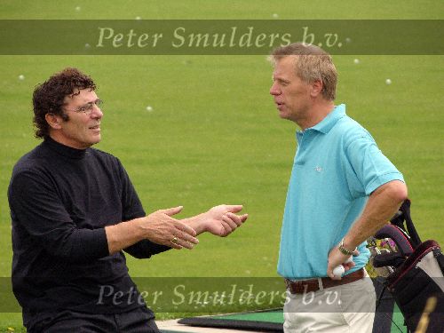 Amsterdam 19 augustus 2005
Wim v Hanegem golfen op houtrak. 
de kromme op golfschoen