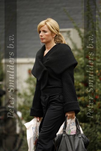 Amsterdam 1 december 2006
Candy Dulfer boodschappen aan het doen op de cornelis schuytstraat.