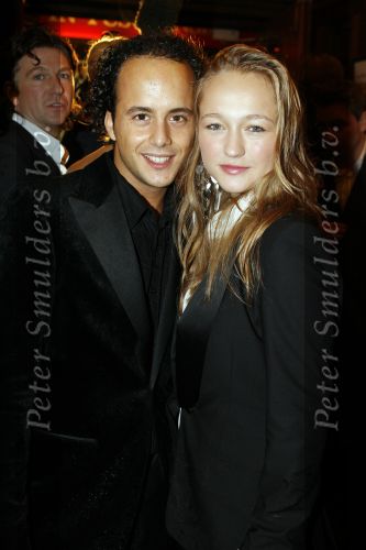 AMSTERDAM 16 november 2006
Premiere James Bond in Tuschinski. John Karthaus en Carolien Spoor