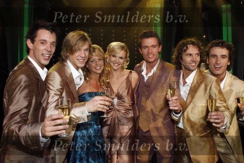 Hilversum 24 november 2006
Opnames wie wordt Tarzan? Tooske Ragas zwanger met Chantal Janzen John Vooijs Mark v Beelen Wouter Braaf Ron Link en Dennis ter Vergert