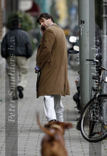 Amsterdam 10 november 2006
Edwin de Roy v Zuydewijn met zijn hond Pablo.