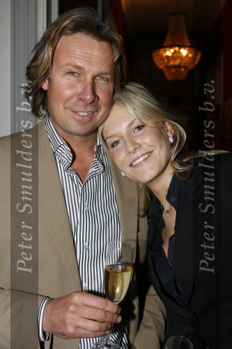 Rosmalen 25 november 2006
Hans Kraay jr met zijn vriendin Sophie eten in Rosmalen met familie van Sophie.