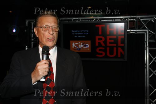 Blaricum 12 november 2006
1 jarig bestaan restaurant Red Sun. Ze organiseren een diner tbv het Kika fonds. John de Mol sr