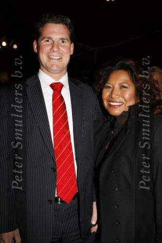Amsterdam 9 november 2006
Premiere Palazzo bij de westergasfabriek.
Justine Pelmelay met nieuwe vriend