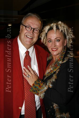 Amsterdam 4 november 2006
Presentatie cd Toon Hermans door Maurice Hermans aan Lone v Roosendaal Richard Groenendijk en Ellen Evers.
