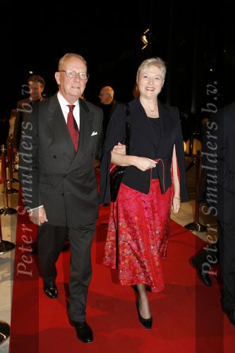 Hilversum 1 december 2006
Opening gebouw beeld en geluid door koningin Beatrix. Maria v d Hoeven met man