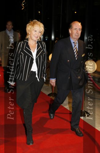 Hilversum 1 december 2006
Opening gebouw beeld en geluid door koningin Beatrix. Ria Bremer met man bob