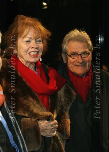 Hilversum 1 december 2006
Opening gebouw beeld en geluid door koningin Beatrix. Sonja Barend met man