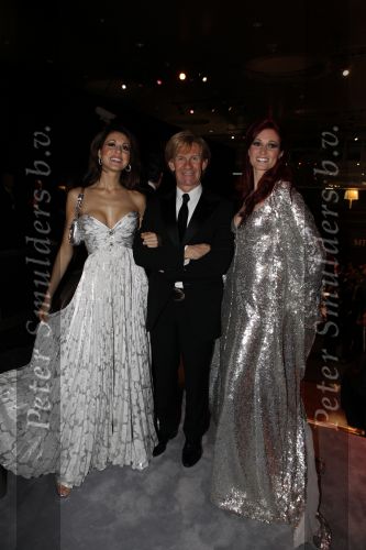 Amsterdam 10 december 2009
VIP avond van de miljonair fair in de RAI. Addy v d Krommenacker met modellen
Peter Smulders bv