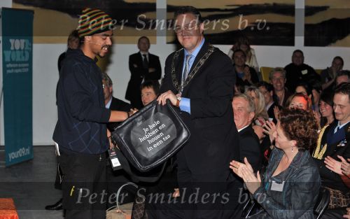Rotterdam 3 december 2009
Prinses Maxima op bezoek in het Hilton in Rotterdam. Burgemeester Aboutaleb was ook aanwezig.
Peter Smulders bv