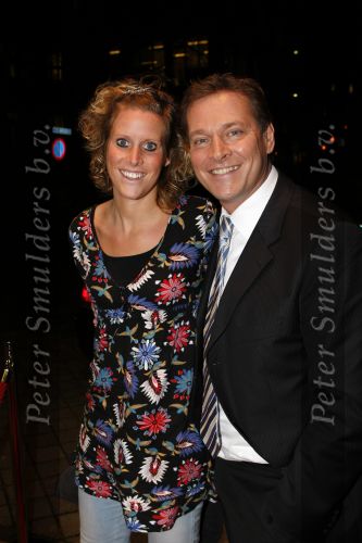Gouda 7 december 2009
Premiere de gelukkige huisvrouw in schouwburg van Gouda. Albert Verlinde met nichtje Jorien v d Plas
Peter Smulders bv