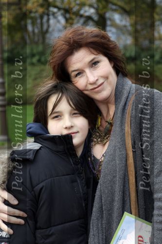 Kaatsheuvel 29 november 2009
Presentatie CD Sound of music in het efteling theater. Anita Donk met haar zoon
Peter Smulders bv