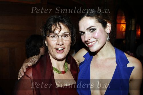Amsterdam 16 november 2009
Premiere komt een vrouw bij de dochter in Tuschinski. Anna Drijver met moeder
Peter Smulders bv