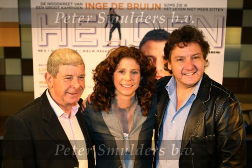 Arnhem, Papendal 8 December 2009
Presentatie 3e uitgave van het magazine HELDEN van Frits Barend en zijn dochter Barbara Barend
Barbara Barend met haar vader Frits Barend en Rene Froger
Foto Peter Smulders