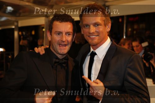 Amsterdam 16 november 2009
Premiere komt een vrouw bij de dochter in Tuschinski. Barry Atsma met Kluun
Peter Smulders bv
