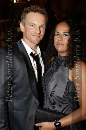 Amsterdam 16 november 2009
Premiere komt een vrouw bij de dochter in Tuschinski. Barry Atsma met vrouw
Peter Smulders bv