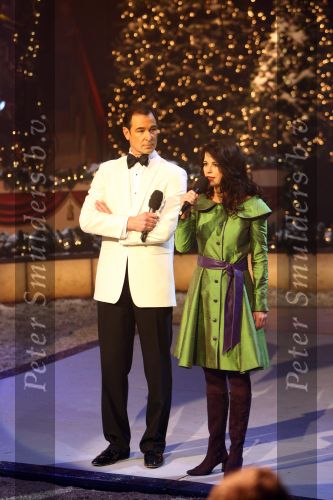 Helmond, 11 November 2009
Kestrscircus Renz met diverse BN-ers in aktie
Caroline de Bruijn samen met haar man Erik de Vogel
Foto Peter Smulders