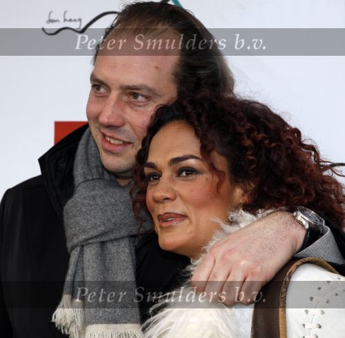 Den Haag 12 december 2009
Premiere in Pathe den Haag. Chimene v Oosterhout met haar nieuwe vriend
Peter Smulders bv