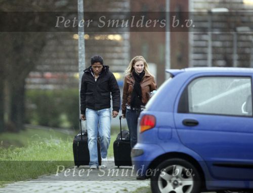 Alkmaar 2 december 2009
claudia van den heiligenberg en Duanne Bito arriveren bij trainingscomplex van az waar de dames trainen.
Peter Smulders bv