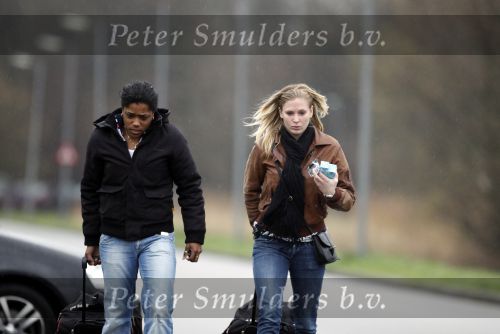 Alkmaar 2 december 2009
claudia van den heiligenberg en Duanne Bito arriveren bij trainingscomplex van az waar de dames trainen.
Peter Smulders bv