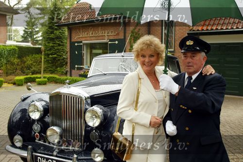 Soestduinen 26 april 2003
Conny Vink krijgt koninklijke onderscheiding