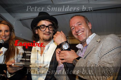Amsterdam 18 november 2009
Esquire best geklede man van Nederland verkiezing. winnaar dennis v Leeuwen met Lieke v Lexmond Tim Coronel en Benjamin Herman
Peter Smulders bv