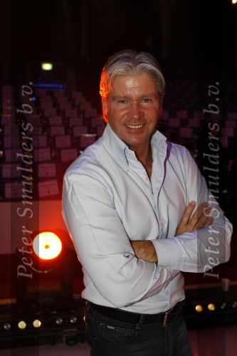 Amsterdam 8 december 2009
Sterren kinderen dansen op het ijs in de rai. Dries Roelvink met zoon Donny
Peter Smulders bv