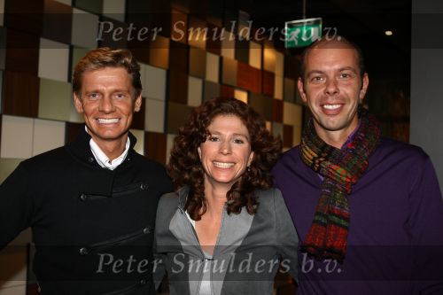 Arnhem, Papendal 8 December 2009
Presentatie 3e uitgave van het magazine HELDEN van Frits Barend en zijn dochter Barbara Barend
Edward Gal met zijn partner
Foto Peter Smulders