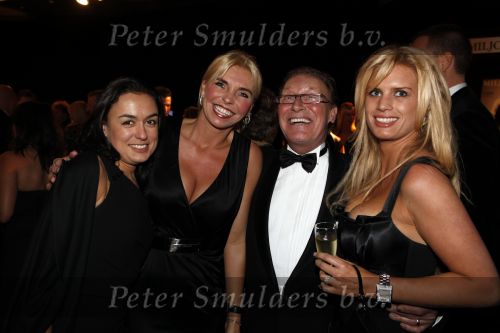 Amsterdam 10 december 2009
VIP avond van de miljonair fair in de RAI. Elly v d Elzen met vrienden
Peter Smulders bv