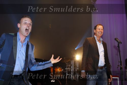 Sliedrecht 29 november 2009
Femke Wolthuis en Eric Bergsma  als cabaretduo Typisch!!
Peter Smulders bv