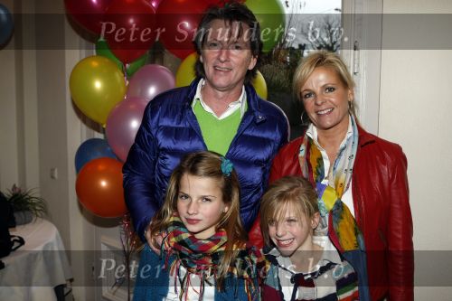 Overveen 18 november 2009
Presentatie cd van K3 met Kristel Josje (nieuw ) en Karen ( zwanger). Erik de Zwart met vrouw en dochters
Peter Smulders bv