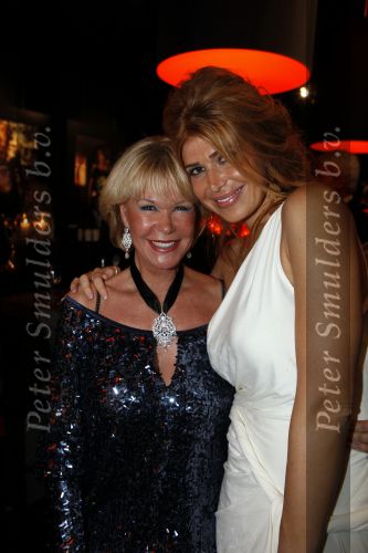 Amsterdam 10 december 2009
VIP avond van de miljonair fair in de RAI. Estelle Gullit en Sheila de Vries
Peter Smulders bv