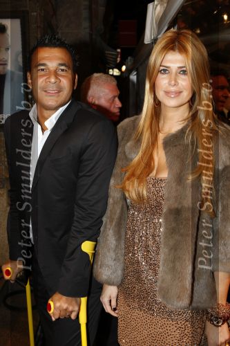 Amsterdam 16 november 2009
Premiere komt een vrouw bij de dochter in Tuschinski. Ruud  en Estelle Gullit
Peter Smulders bv